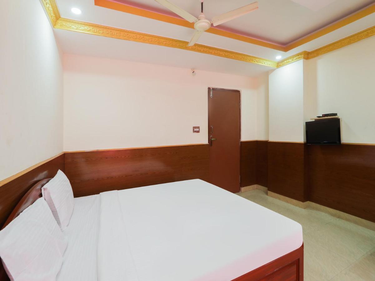 Capital O 84002 Hotel Top In Town President Kushālnagar Exterior photo