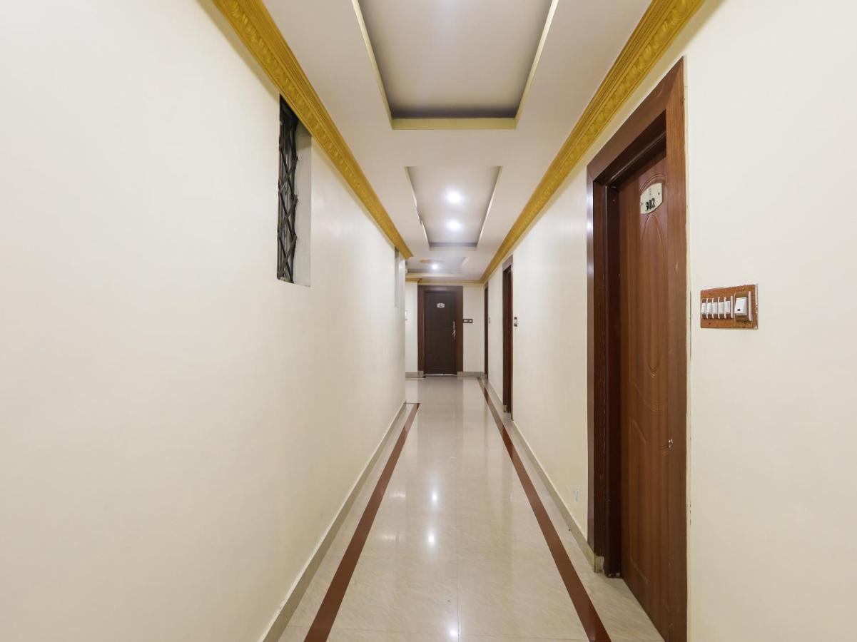 Capital O 84002 Hotel Top In Town President Kushālnagar Exterior photo